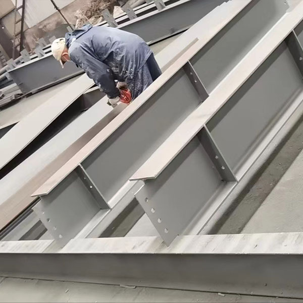 在材料構成與性質上鋼結構和混凝土結構有什么區別？